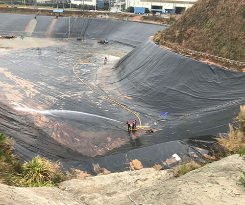 滨江废水池清理